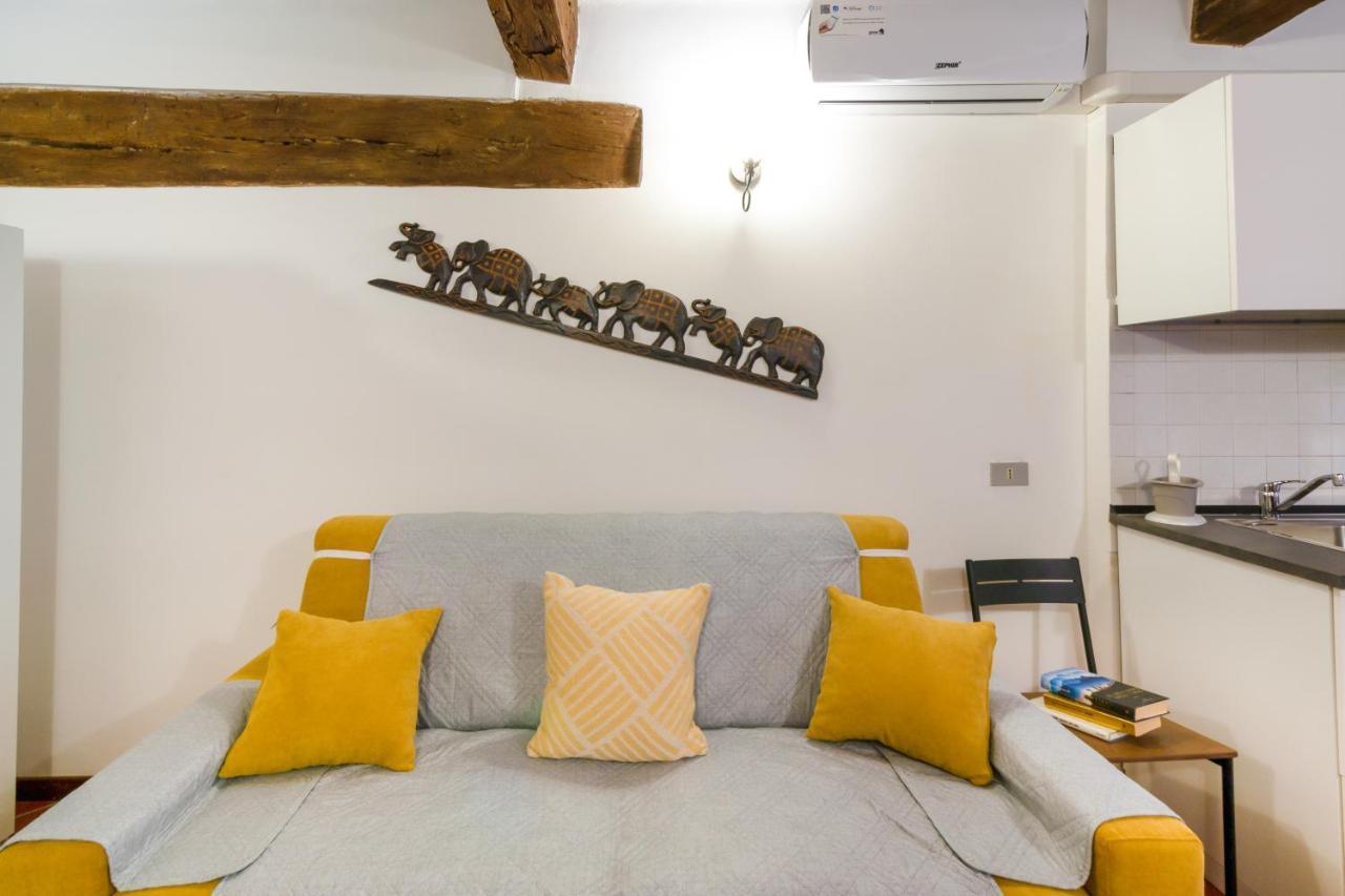 Parma Portici Antichi Monolocale A 5 Min Dal Duomo Apartment Екстериор снимка